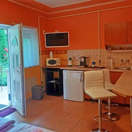 Tuende Apartment Bogacs