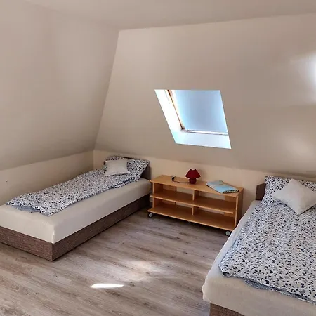 Apartment Tuende *